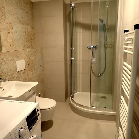 Apartment With Parking In The City Center * براتسيلافا